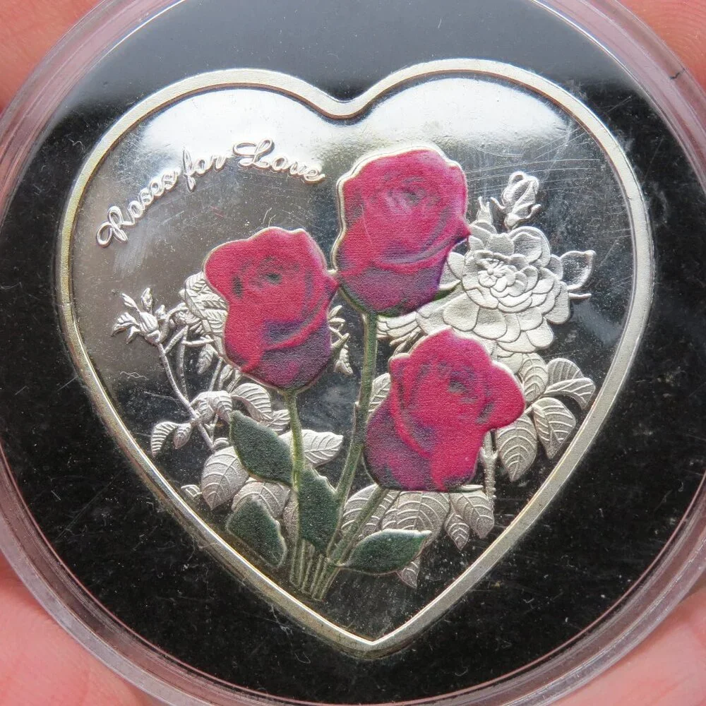 Silver Love Roses Medalian Collections - Picture 1 of 3